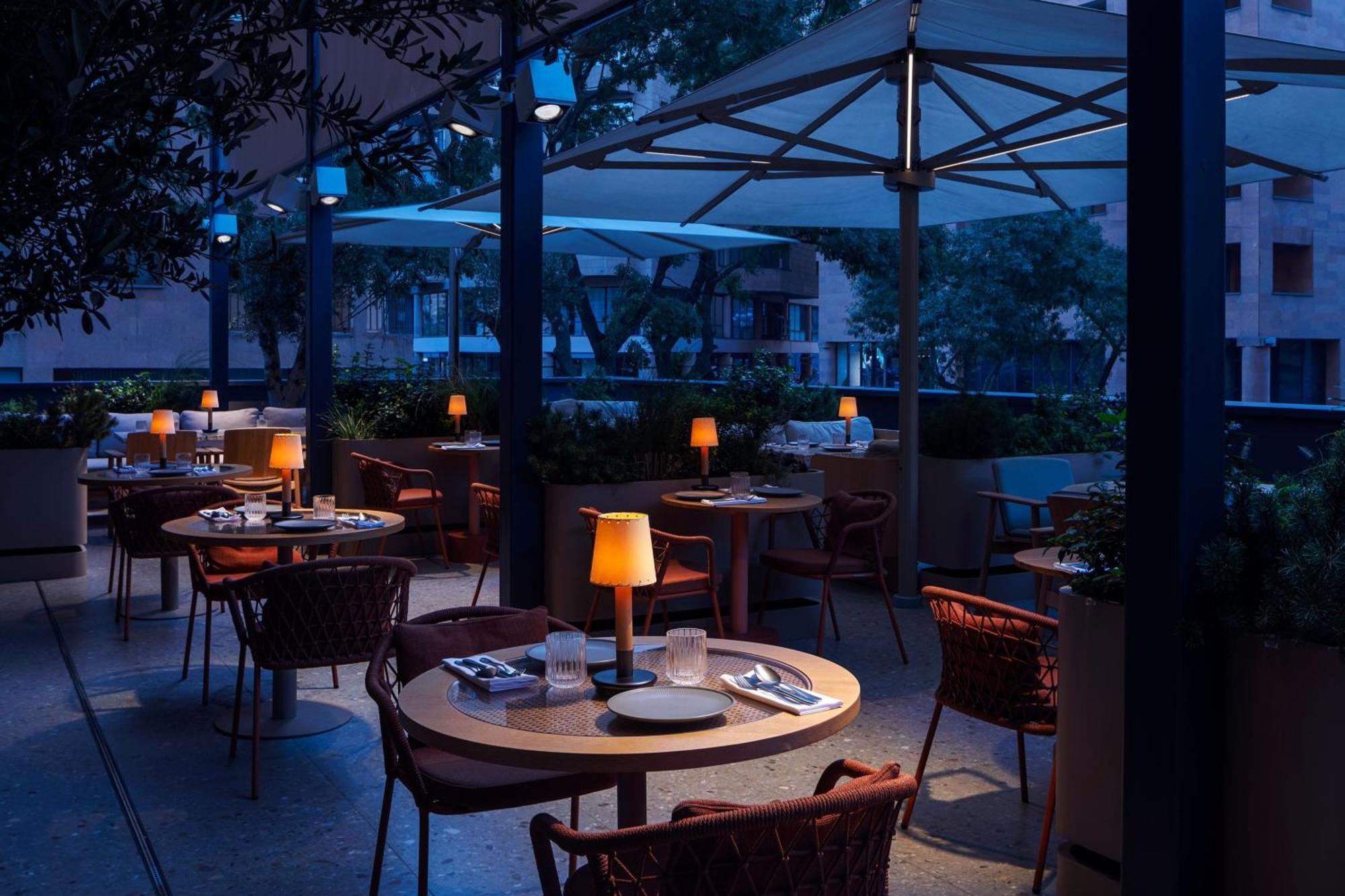 Courtyard By Marriott Ereván Exterior foto